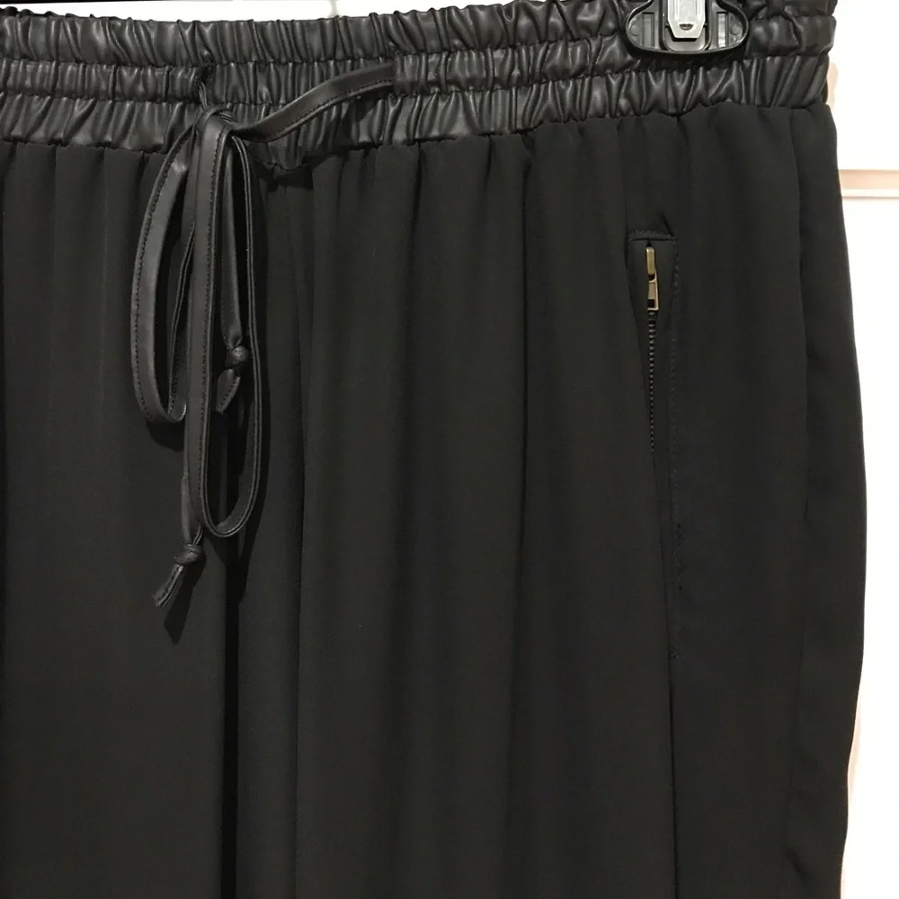 Toska Joggers - Picture 3 of 6